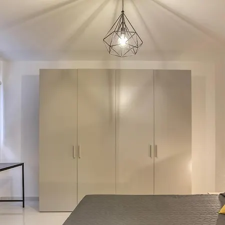 Luxury 2br Just Off Promenade Apartman *